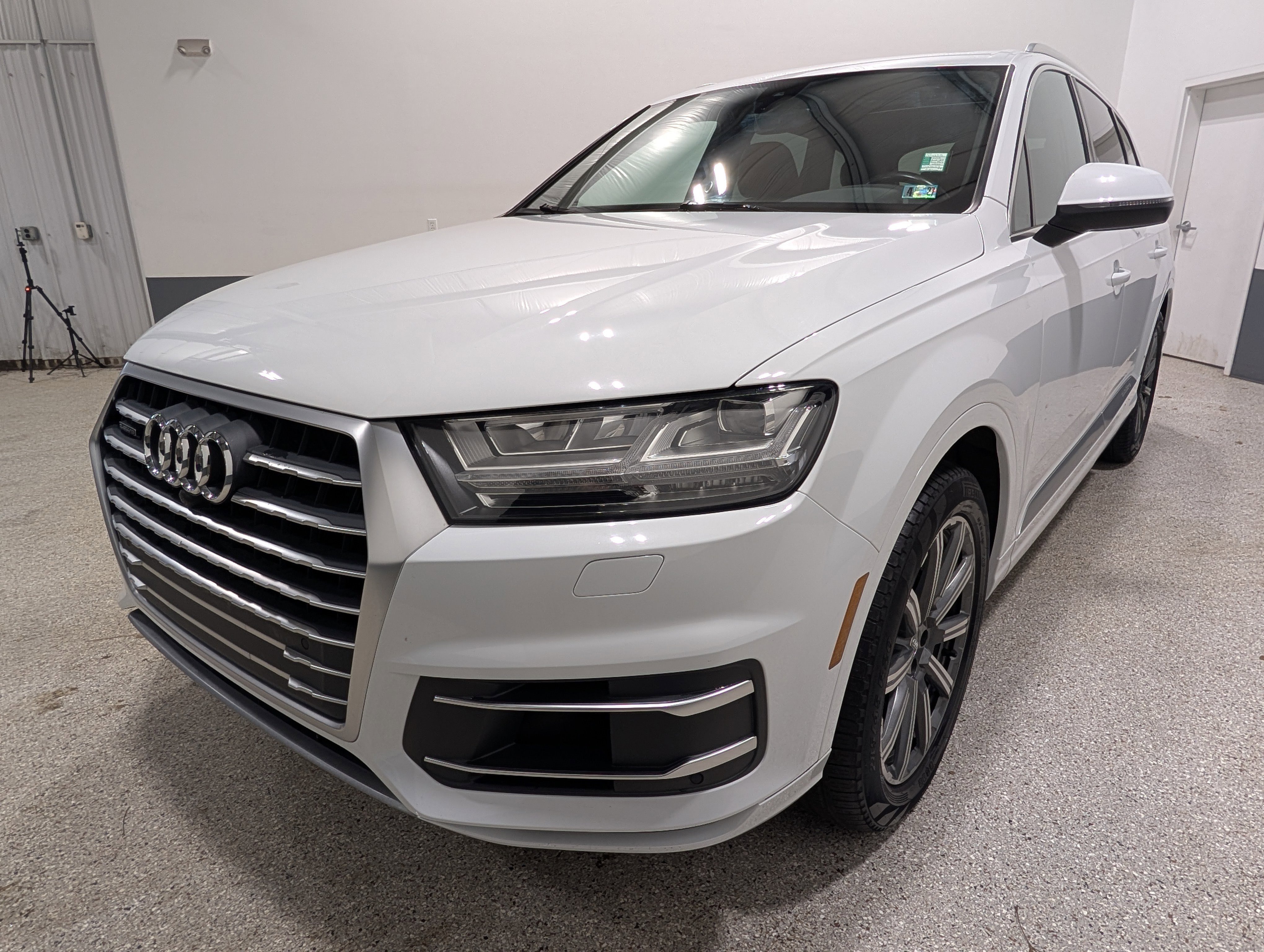 Used 2019 Audi Q7 3.0T Premium Plus w/ Premium Plus Package AWD/4WD image 6