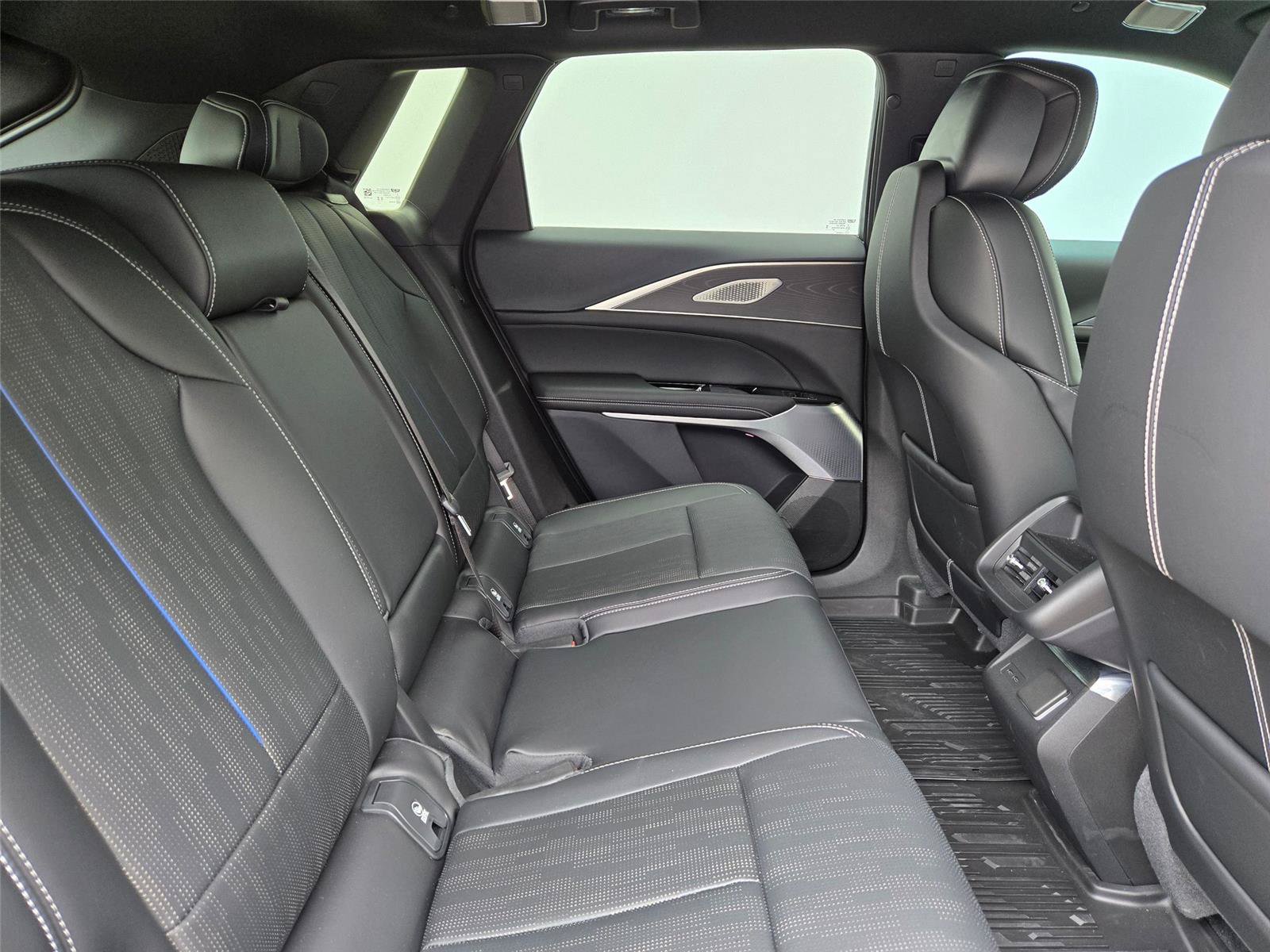 New 2026 Cadillac Lyriq Premium Sport w/ LPO, Floor Liner Package AWD/4WD image 30