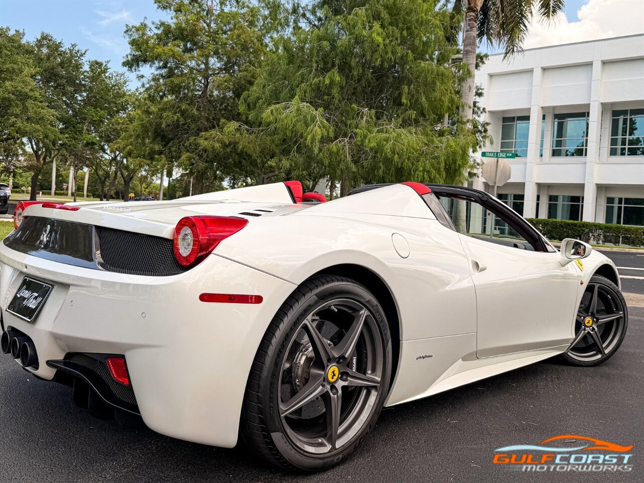 Used 2014 Ferrari 458 Spider RWD image 55