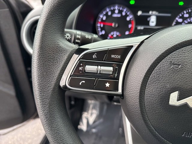 Used 2023 Kia Forte LXS image 18