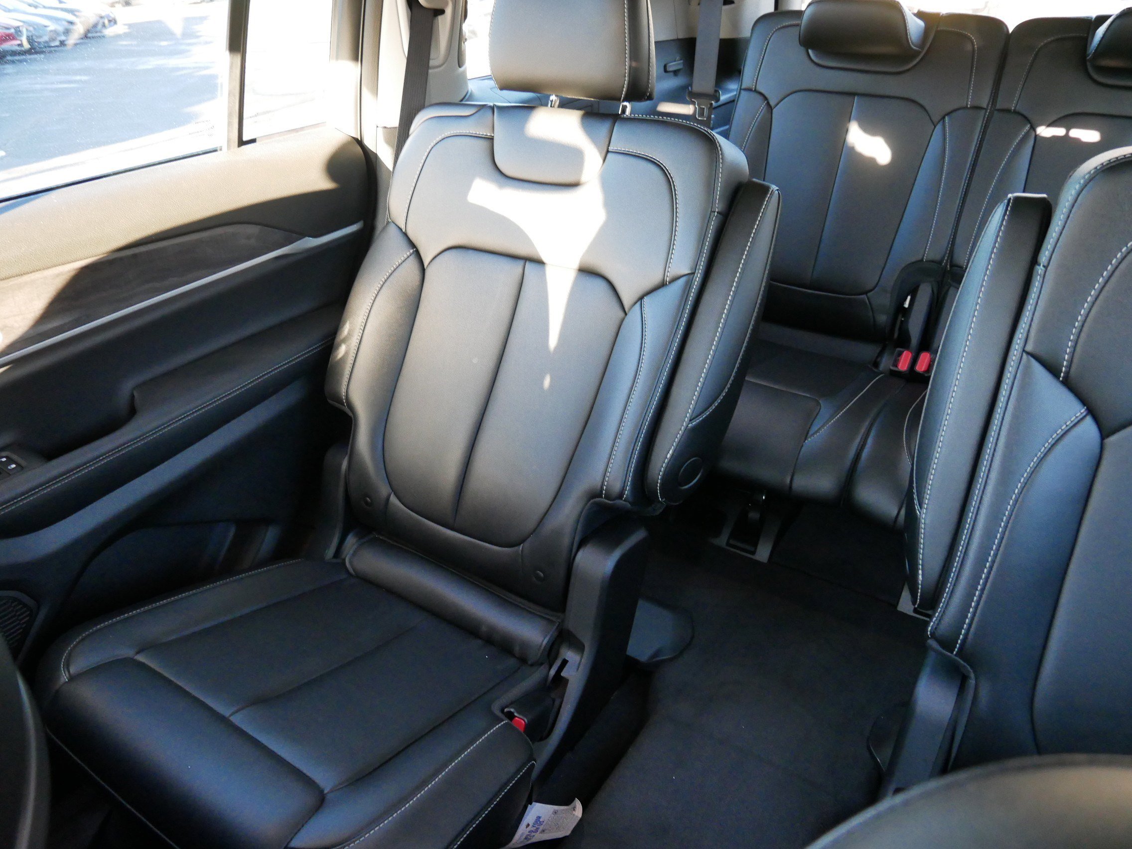 Used 2023 Jeep Grand Cherokee L Limited image 12