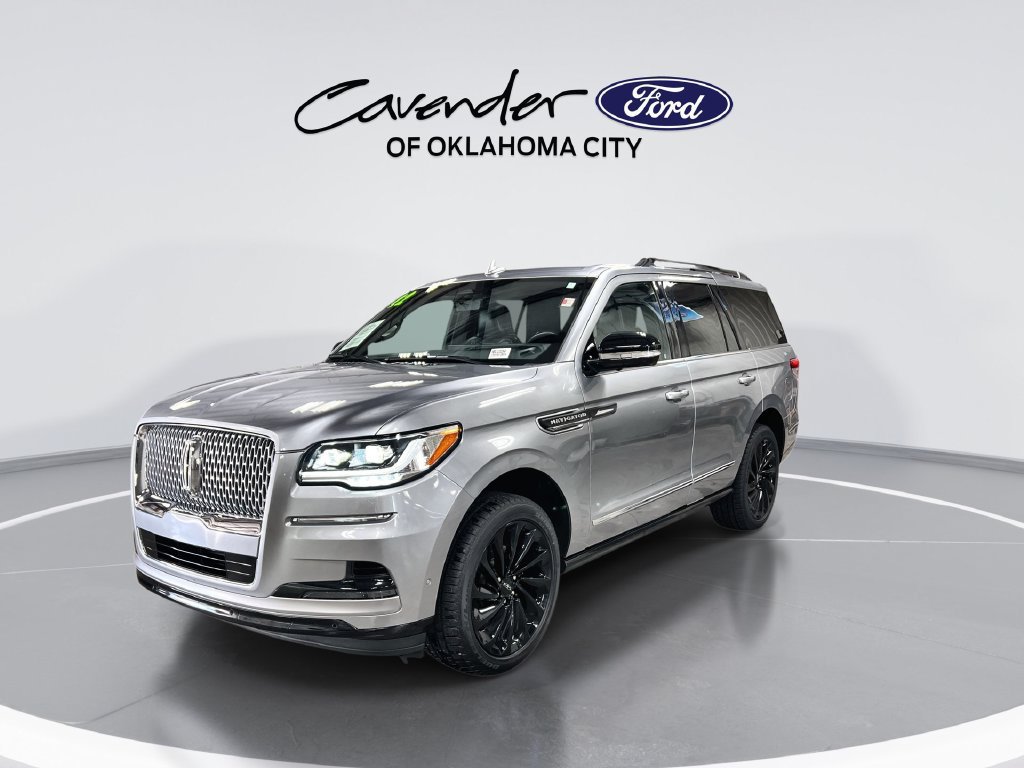 Used 2022 Lincoln Navigator Reserve RWD image 4