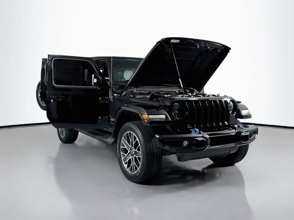 Used 2023 Jeep Wrangler Unlimited Sahara AWD/4WD image 20