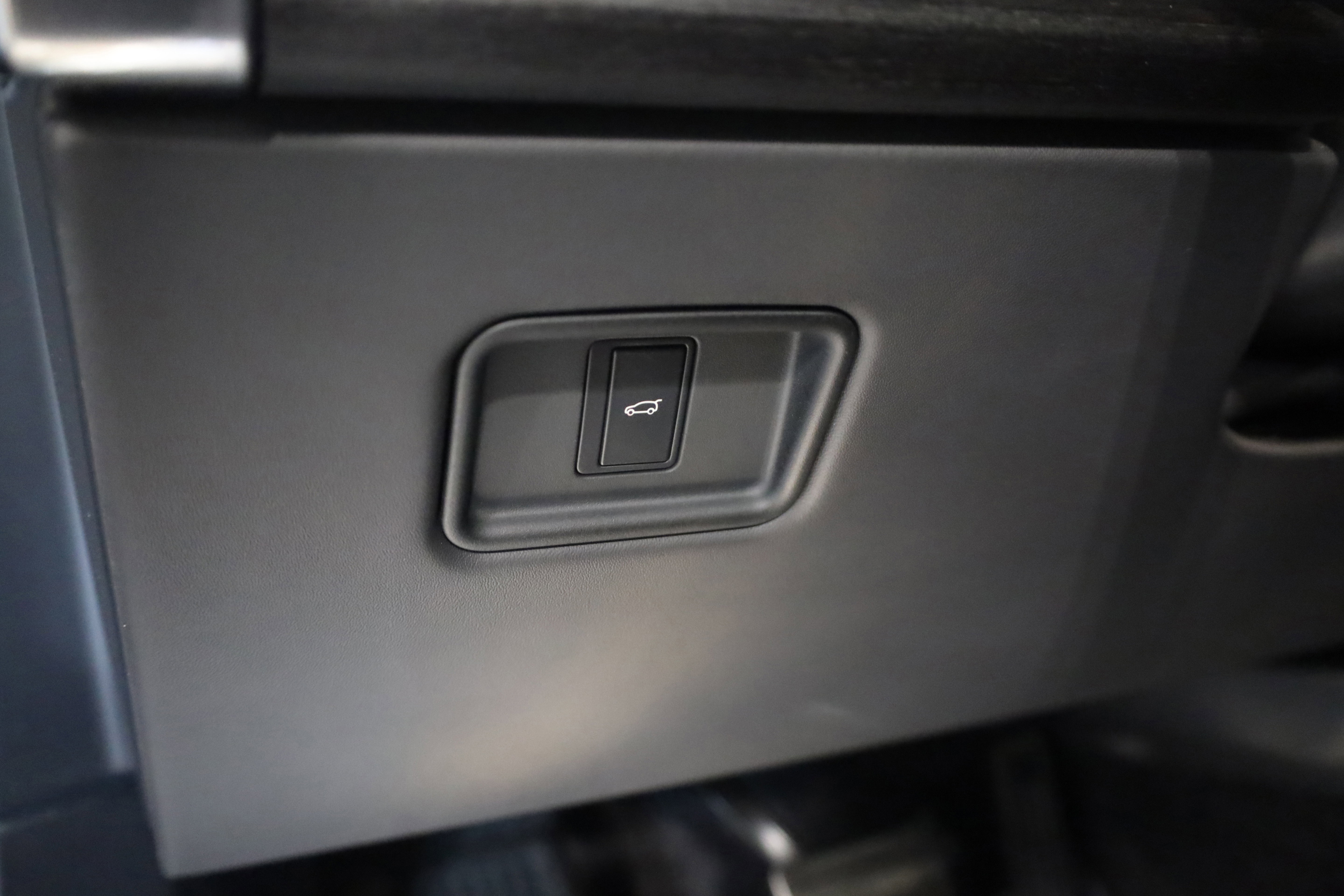 Used 2023 Land Rover Range Rover First Edition image 20