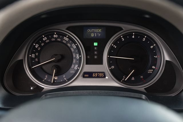 Used 2010 Lexus IS 250 w/ Preferred Accessory Package RWD image 33