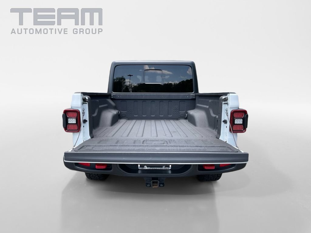 Used 2024 Jeep Gladiator Rubicon w/ Technology Group AWD/4WD image 13