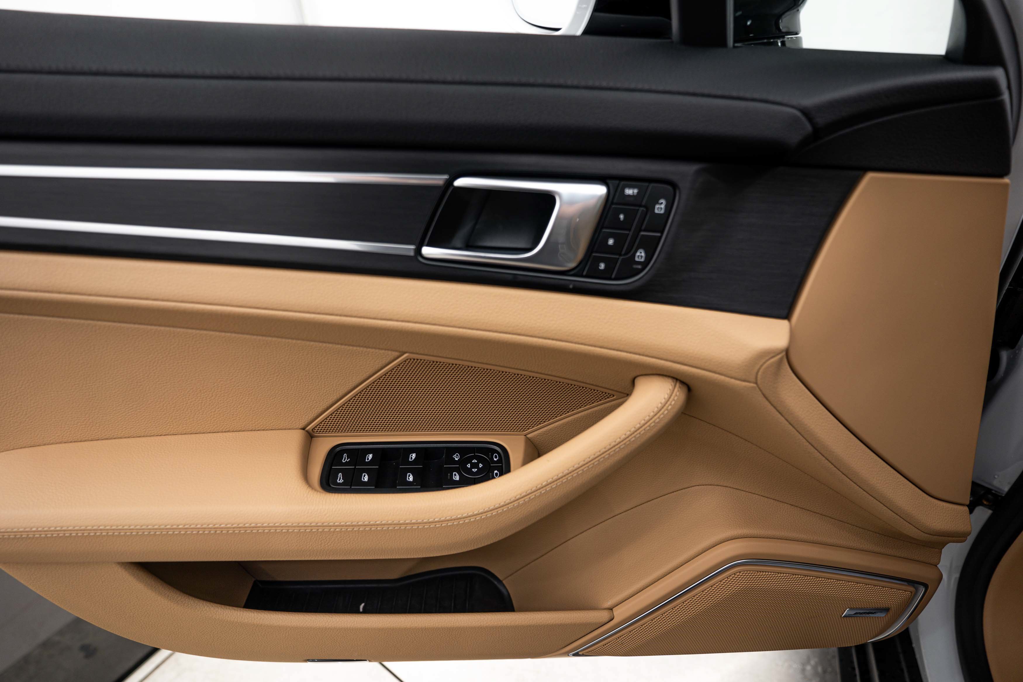 Certified 2022 Porsche Panamera 4 Platinum Edition AWD/4WD image 17