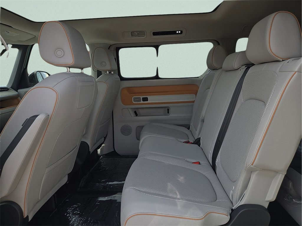 New 2025 Volkswagen ID. Buzz 1st Edition image 10