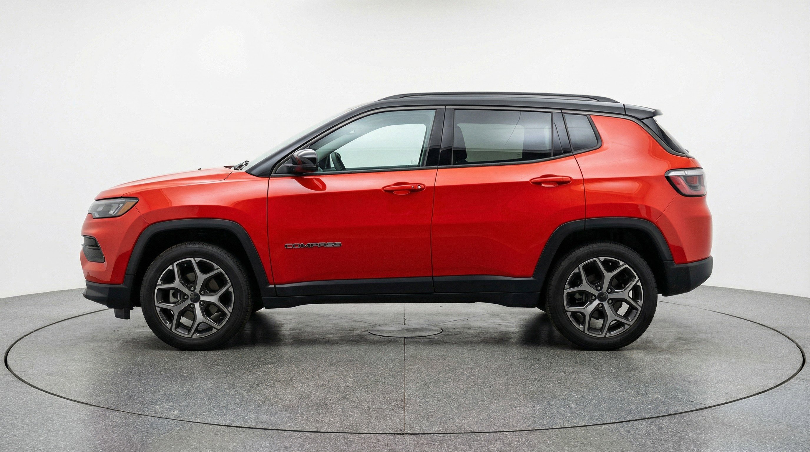 Used 2025 Jeep Compass Limited image 5
