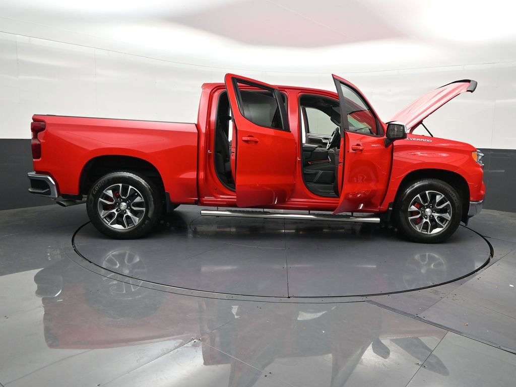 Used 2022 Chevrolet Silverado 1500 LT RWD image 31