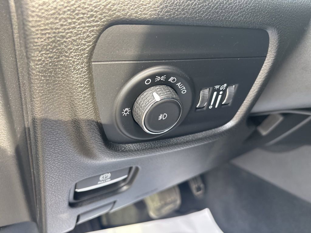 Used 2022 Jeep Grand Cherokee L Limited image 20