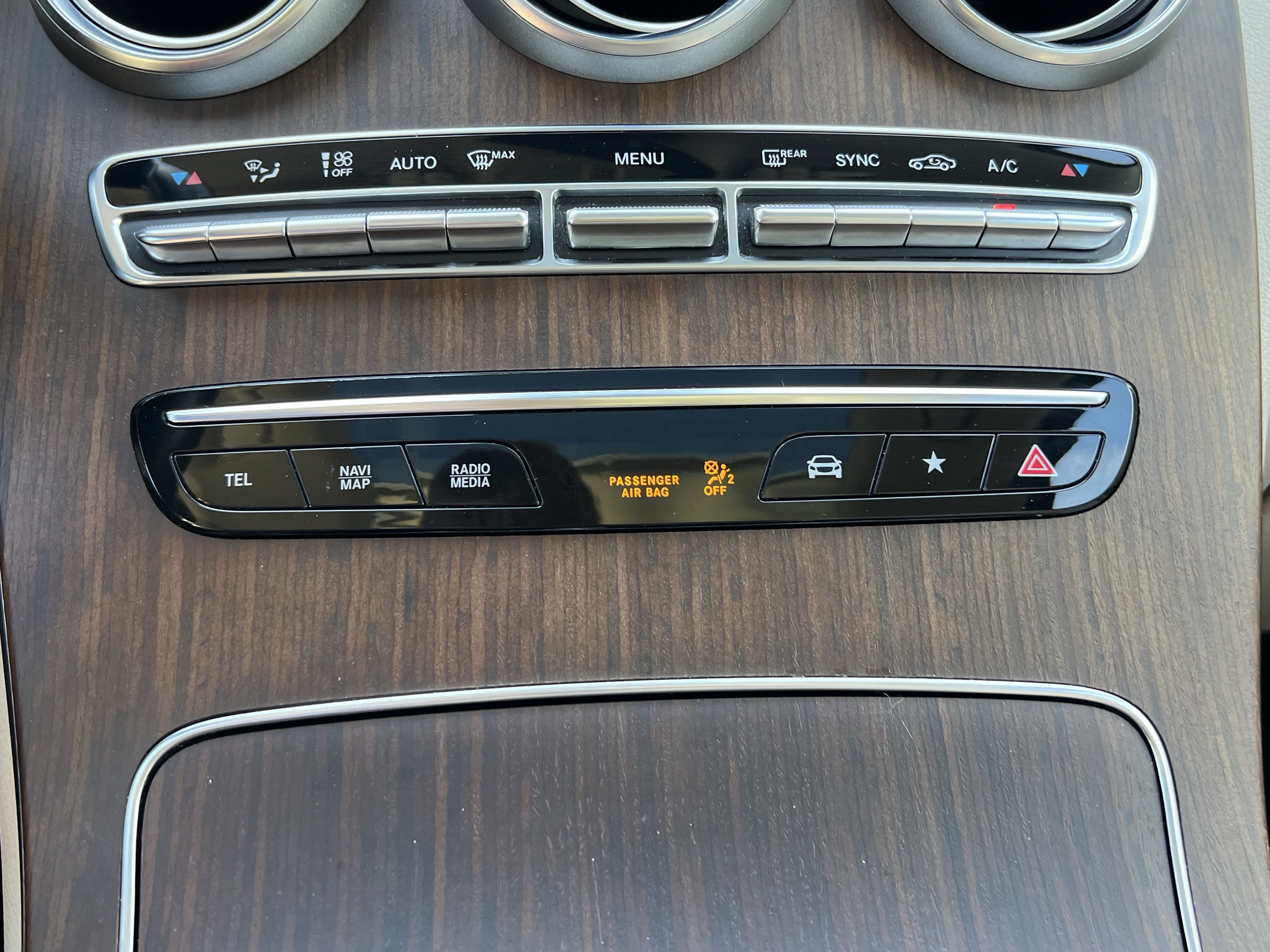 Used 2022 Mercedes-Benz GLC 300 4MATIC w/ Premium Package Lite image 30