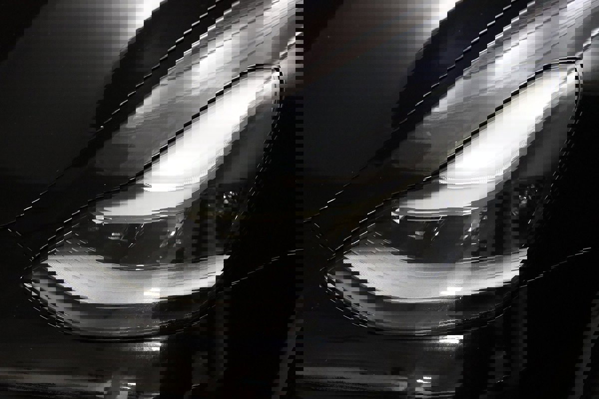 Used 2023 Tesla Model 3 Standard Range image 5