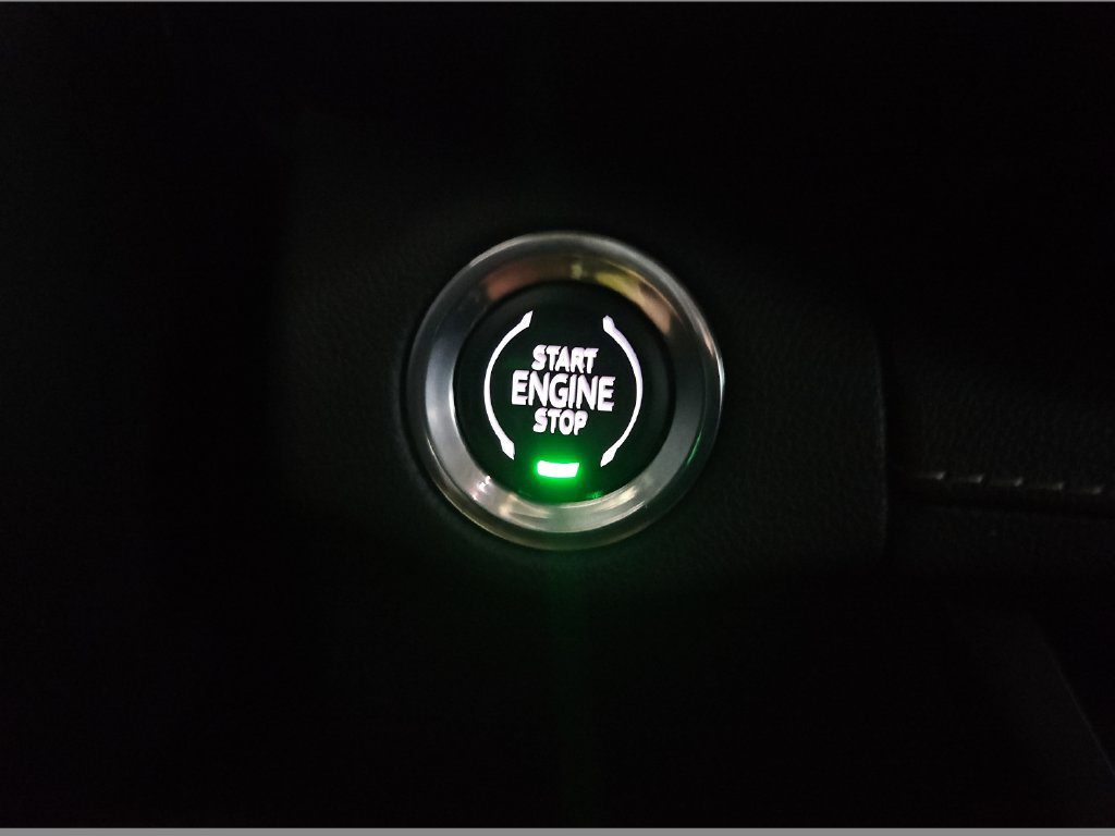 Used 2022 Buick Envision Essence w/ Technology Package I FWD image 26