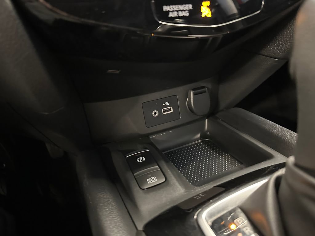 Used 2020 Nissan Rogue SV w/ Sun & Sound Touring Package AWD/4WD image 17