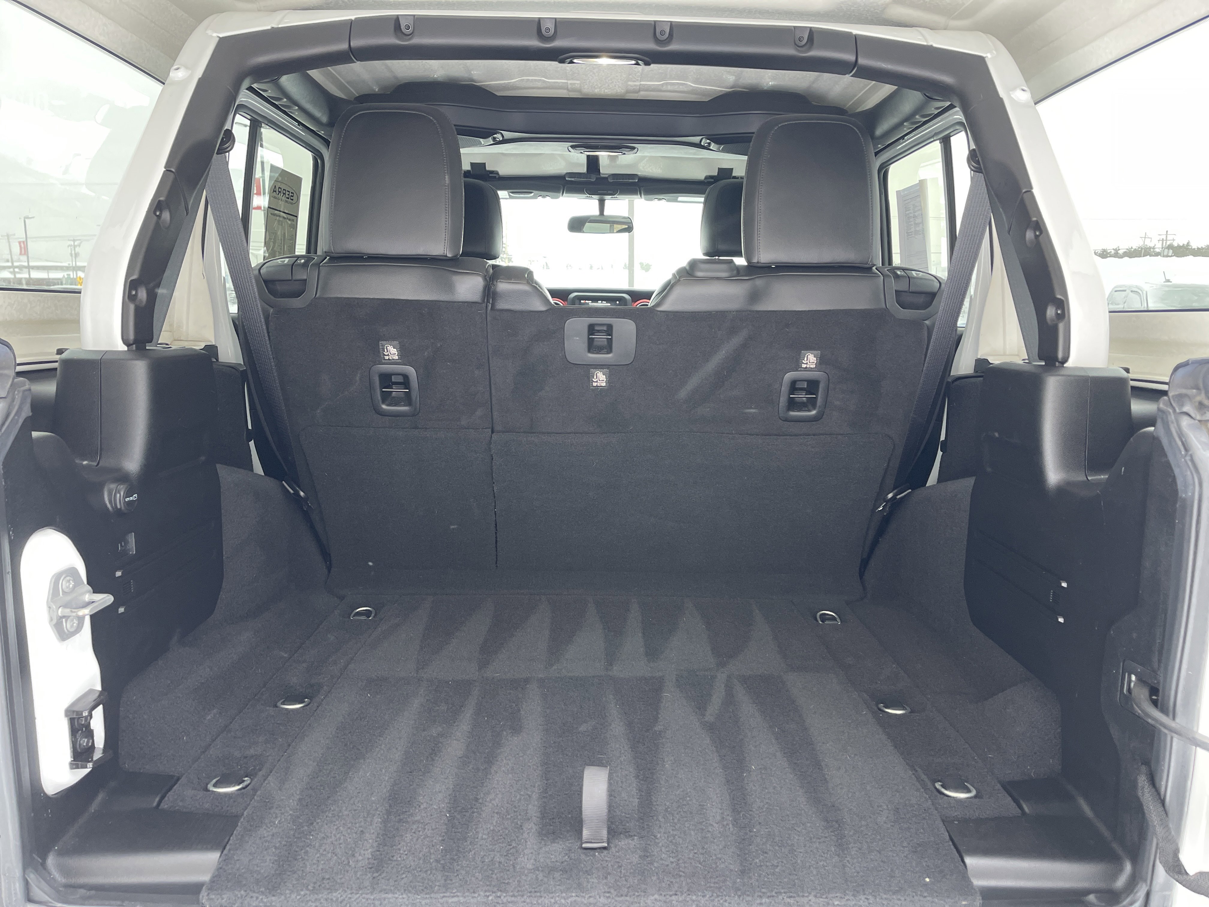 Used 2018 Jeep Wrangler Unlimited Rubicon w/ Steel Bumper Group image 9