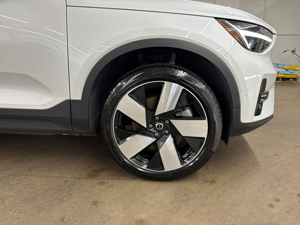 Certified 2023 Volvo C40 P8 Recharge Ultimate AWD/4WD image 37