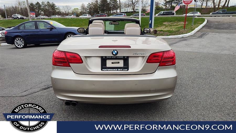 Used 2013 BMW 328i Convertible RWD image 4