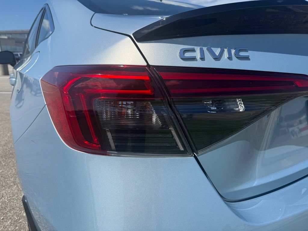 Used 2023 Honda Civic Touring image 10