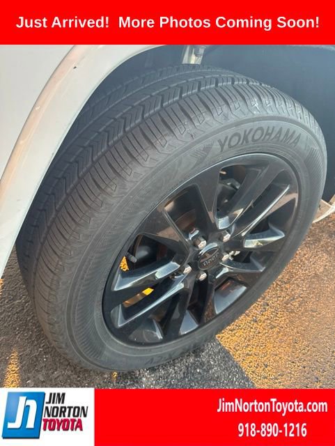 Used 2019 Jeep Grand Cherokee Altitude RWD image 7