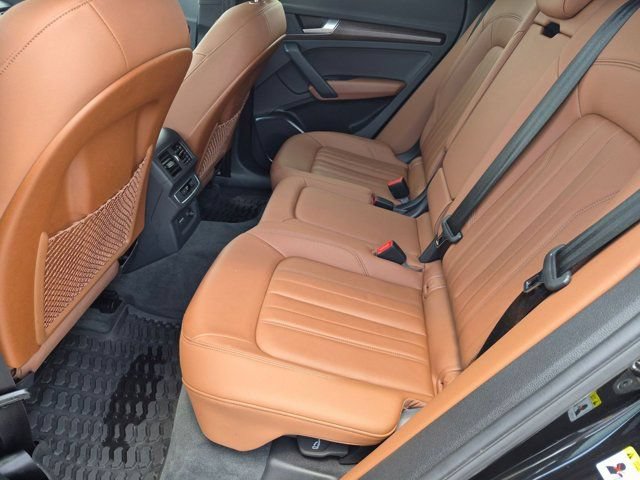 Certified 2023 Audi Q5 2.0T Premium w/ Convenience Package AWD/4WD image 10