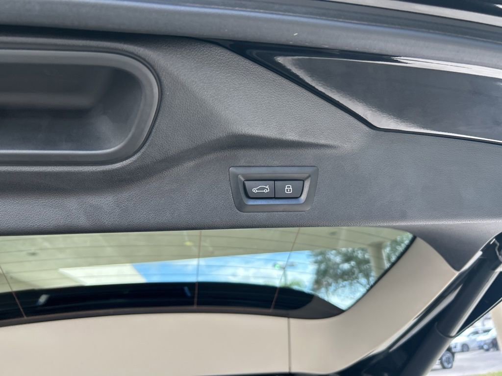 Used 2025 BMW X7 xDrive40i image 41