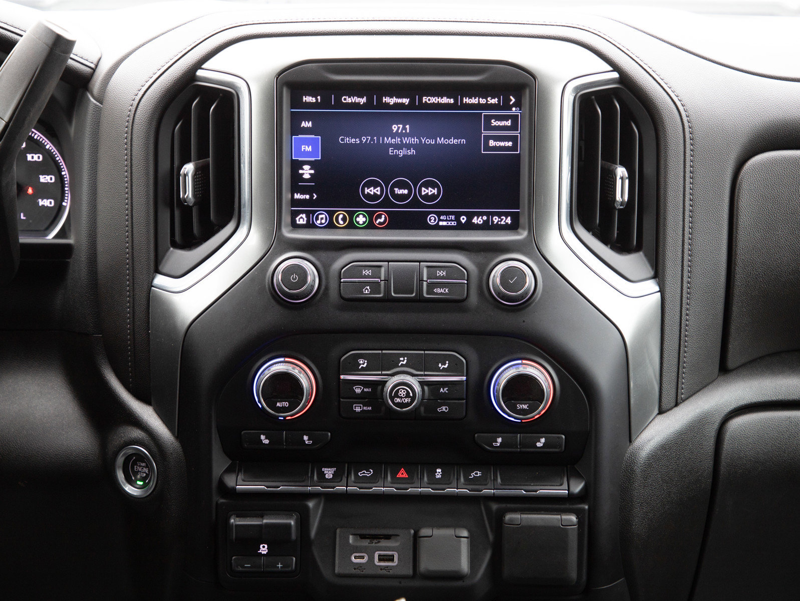 Used 2022 Chevrolet Silverado 2500 LTZ w/ Gooseneck/5TH Wheel Package image 18