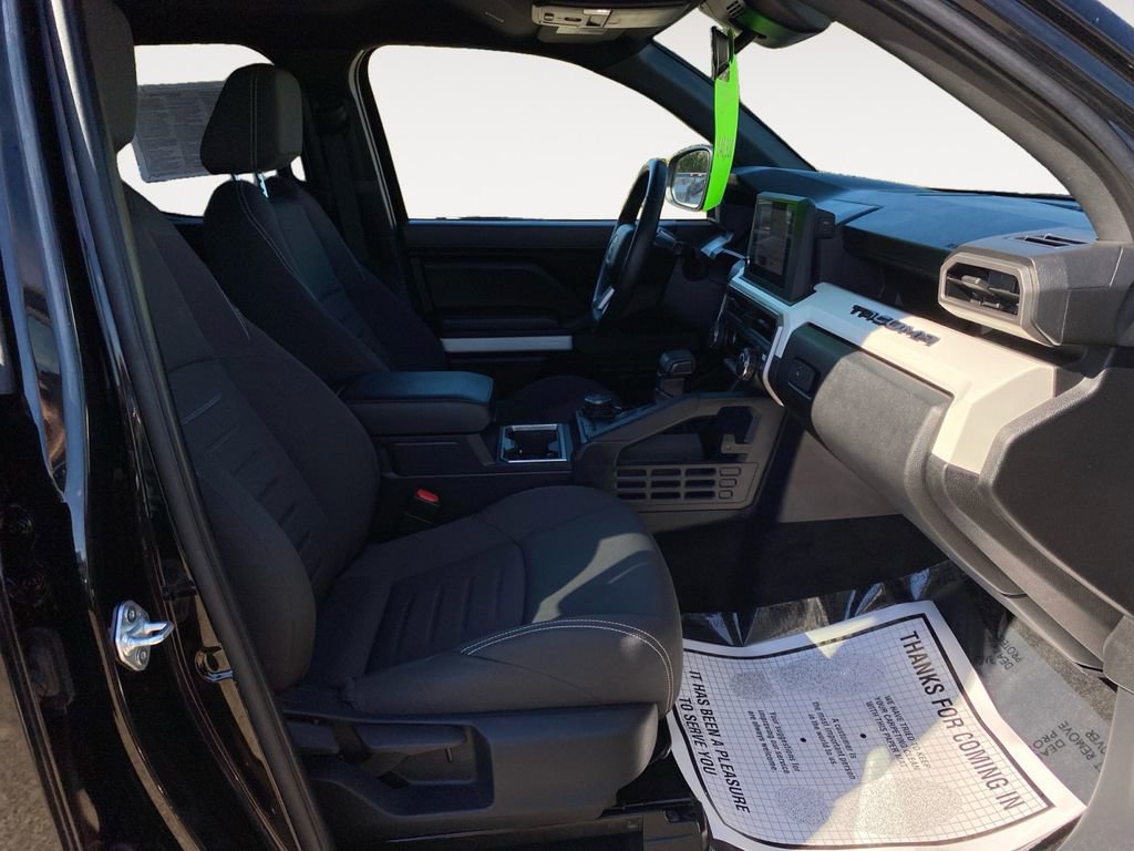 Used 2024 Toyota Tacoma TRD Off-Road image 15