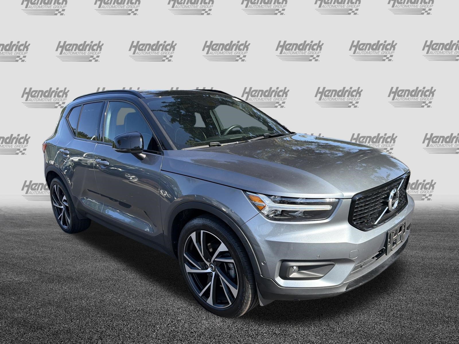 Used 2019 Volvo XC40 T5 R-Design AWD/4WD image 2