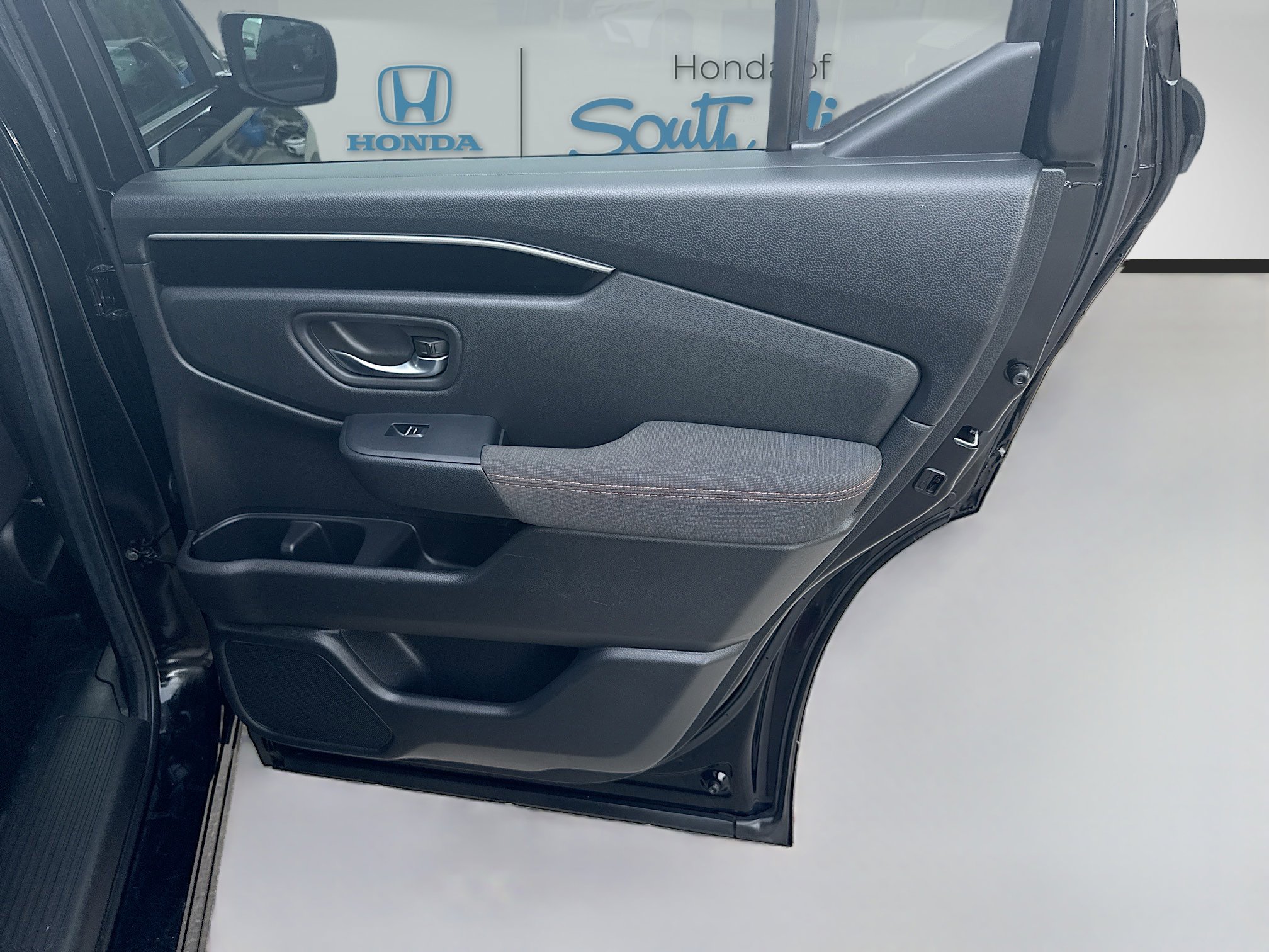 Certified 2025 Honda Pilot Sport image 30