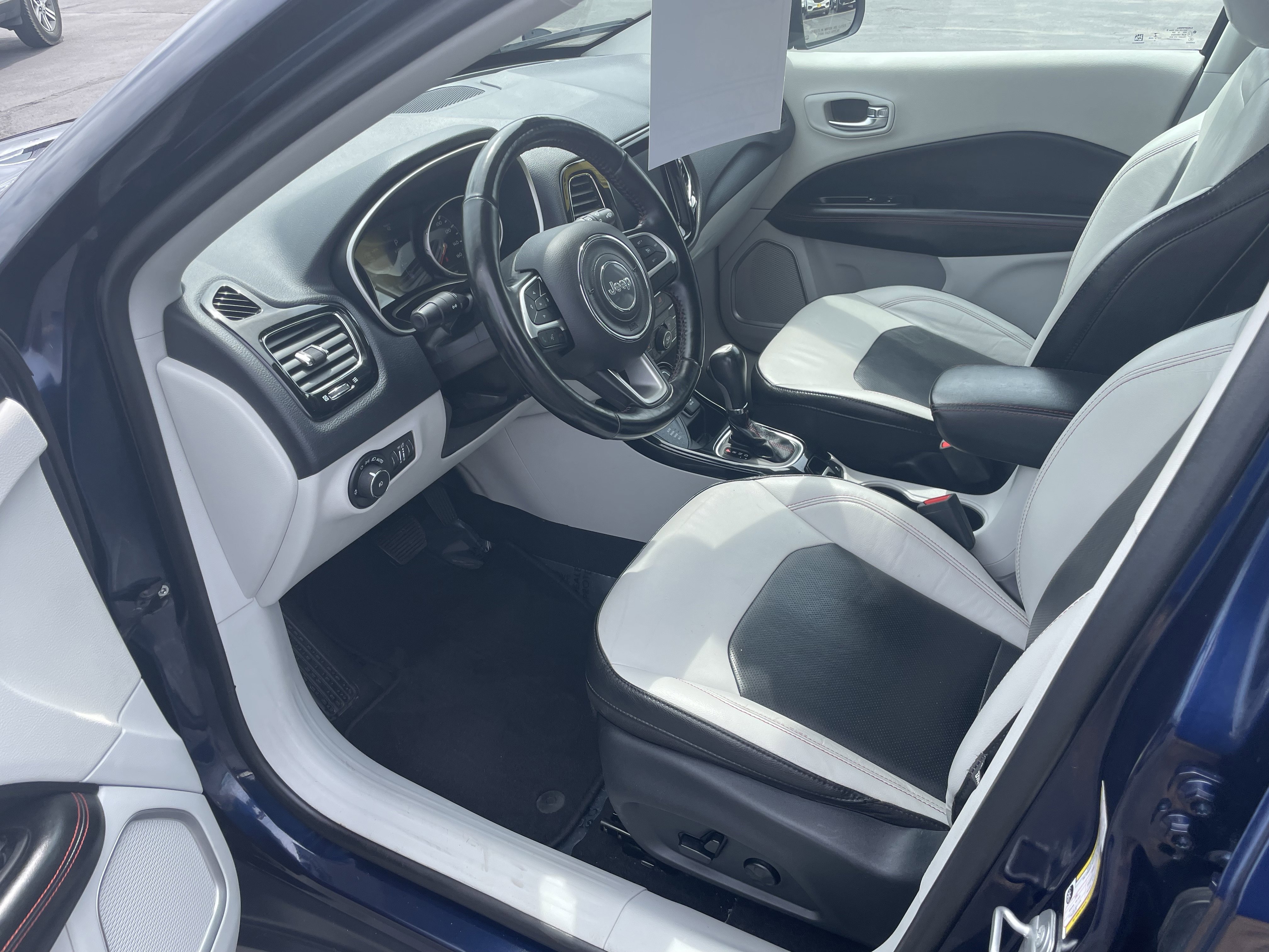 Used 2020 Jeep Compass Limited AWD/4WD image 12