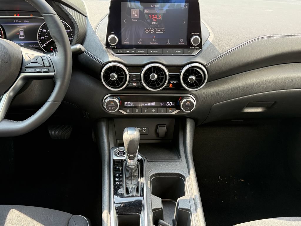 Used 2020 Nissan Sentra SV FWD image 15
