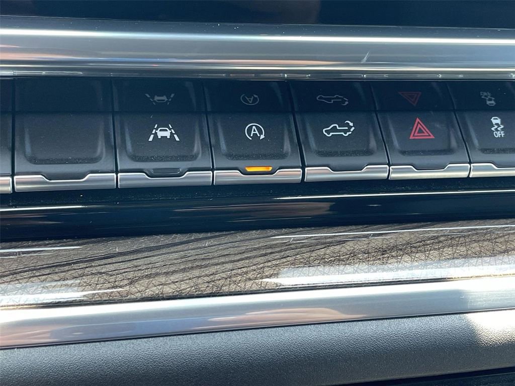 Used 2025 Chevrolet Silverado 1500 LT Trail Boss w/ Convenience Package II image 18