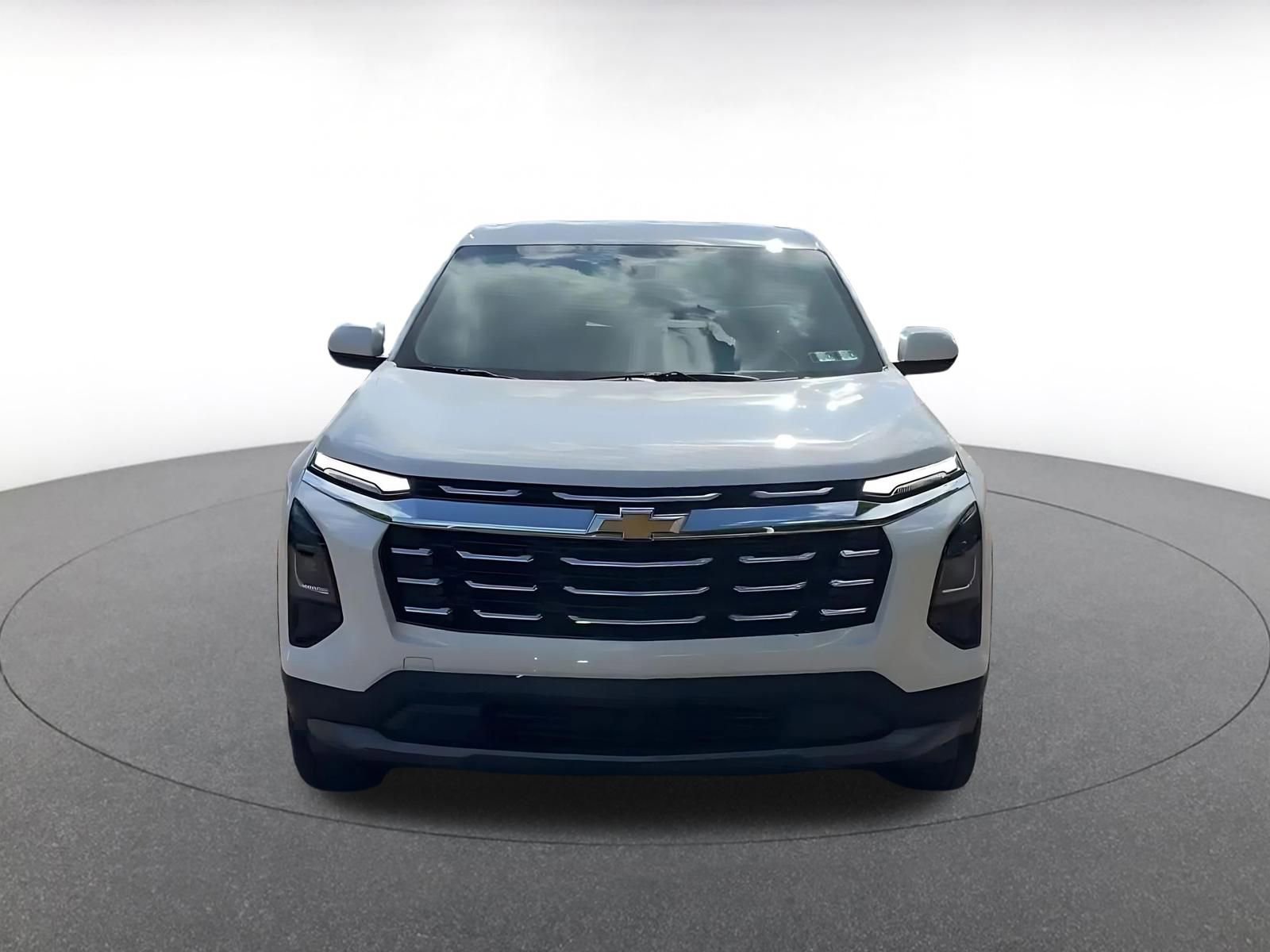 Used 2025 Chevrolet Equinox LT FWD image 4