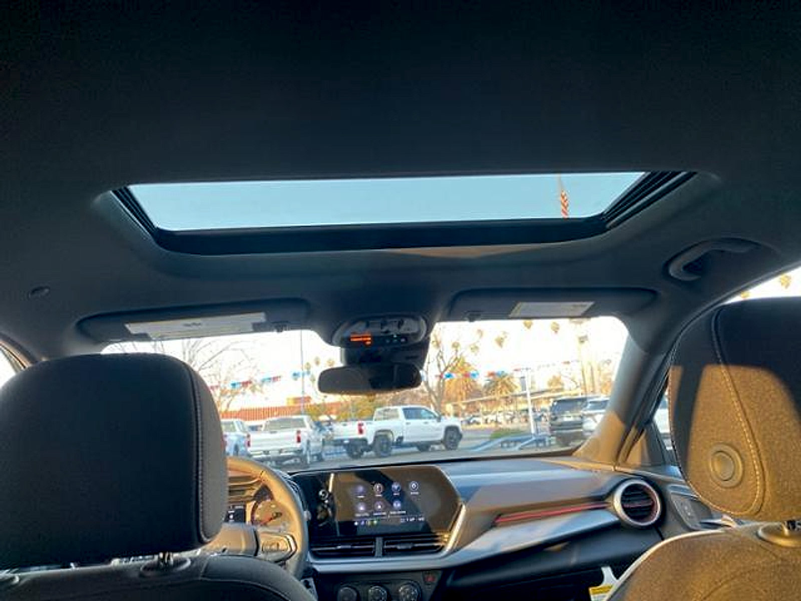 New 2026 Chevrolet Trax RS w/ Sunroof Package FWD image 35