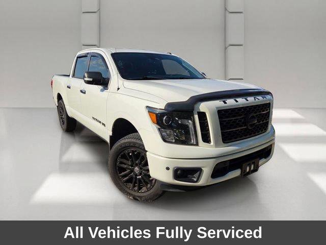 Used 2019 Nissan Titan SV w/ SV Convenience Package RWD image 3