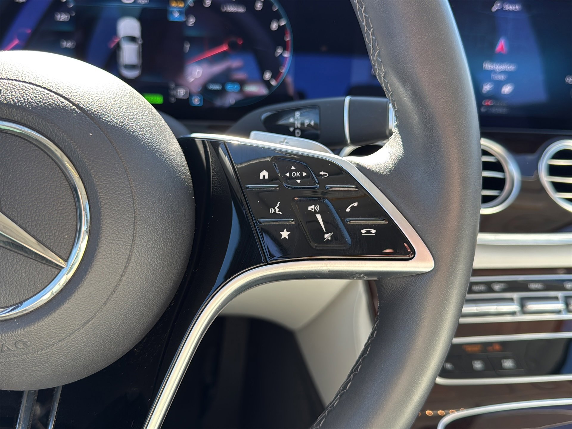 Certified 2023 Mercedes-Benz E 450 4MATIC Sedan image 15