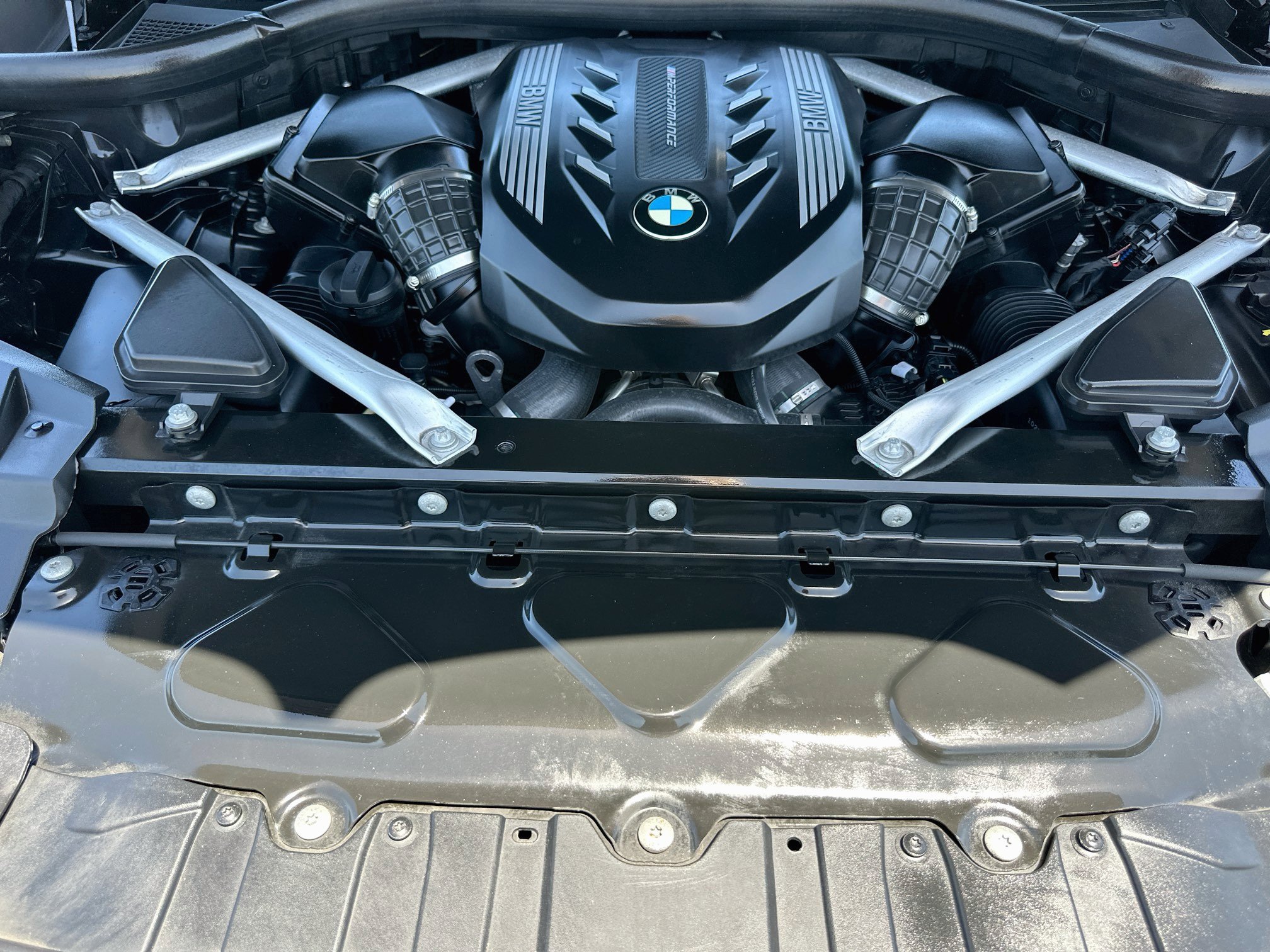 Used 2023 BMW X6 M50i w/ Executive Package AWD/4WD image 33