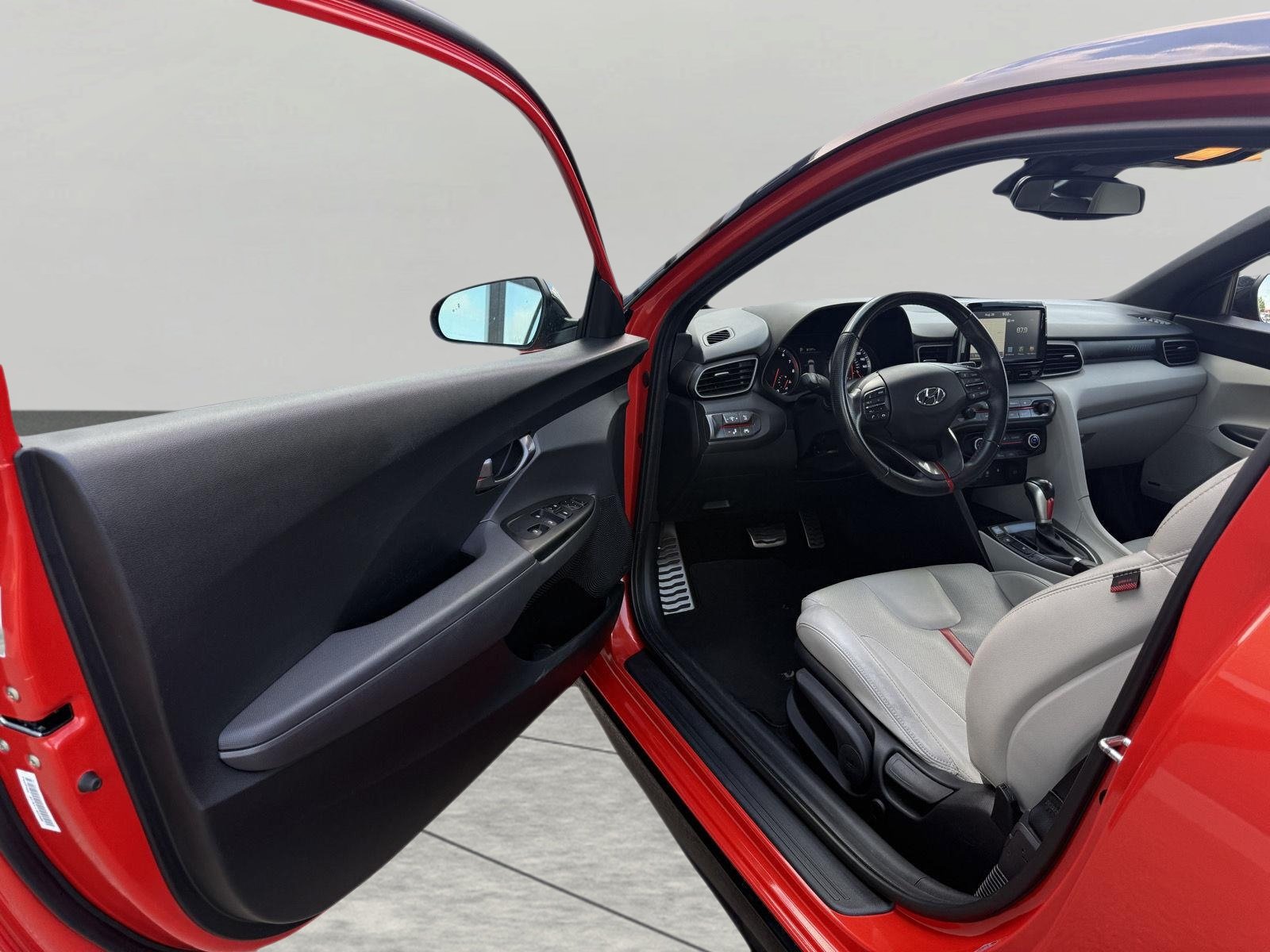Used 2020 Hyundai Veloster Turbo Ultimate FWD image 18