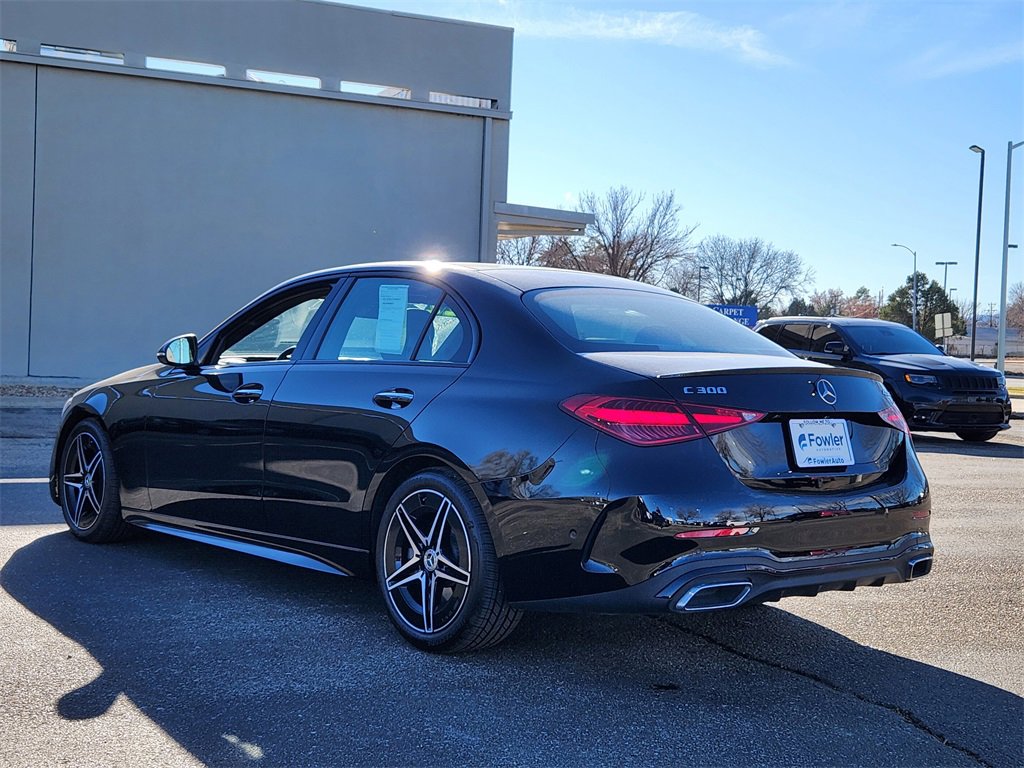 Used 2022 Mercedes-Benz C 300 4MATIC Sedan image 3