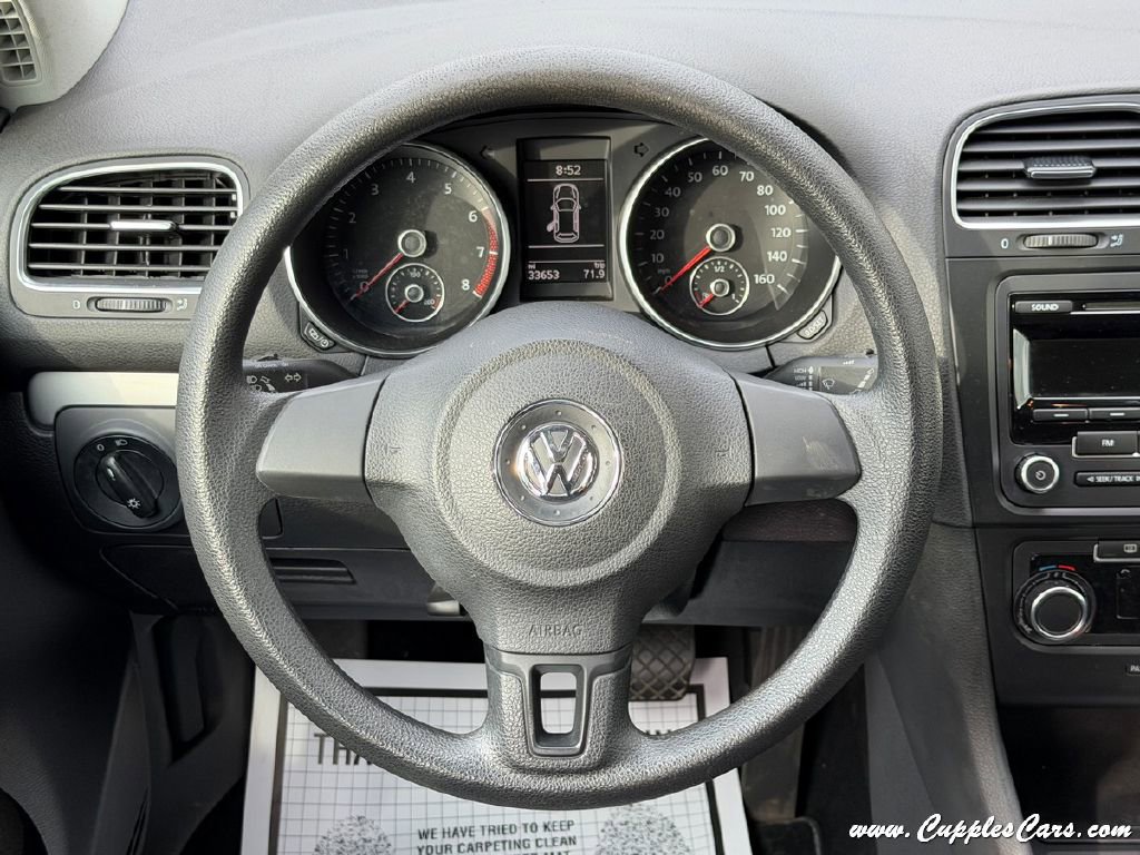 Used 2014 Volkswagen Golf 4-Door FWD image 19