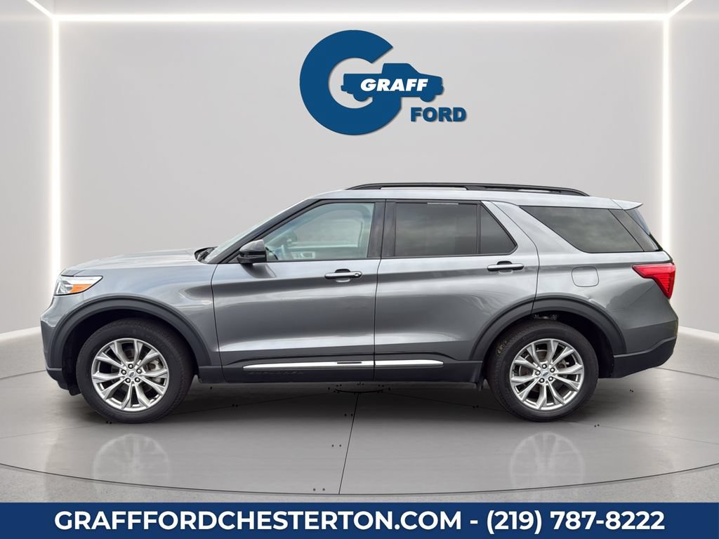 Used 2024 Ford Explorer XLT w/ Equipment Group 202A AWD/4WD image 3