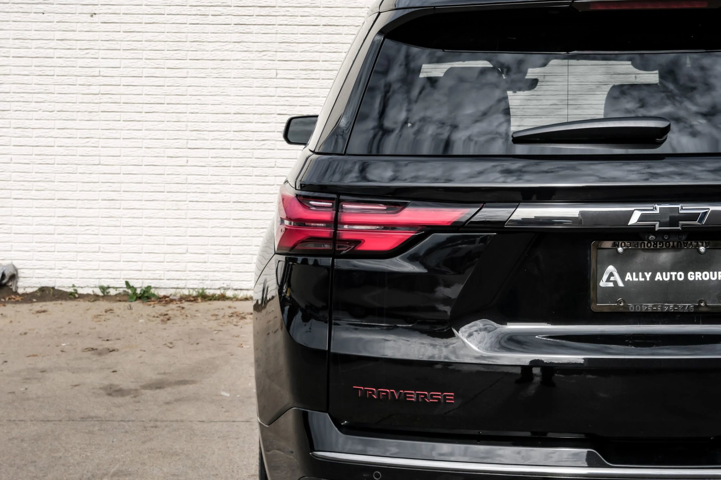 Used 2022 Chevrolet Traverse Premier w/ Redline Edition FWD image 61