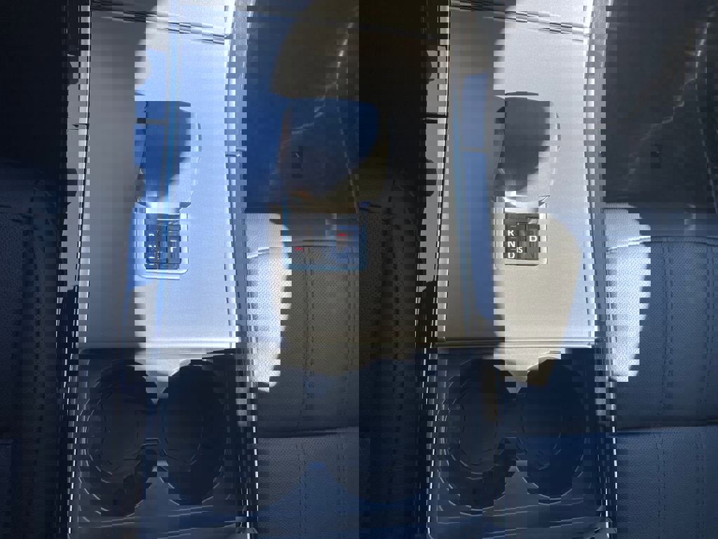 New 2024 Land Rover Range Rover Evoque Dynamic SE image 16