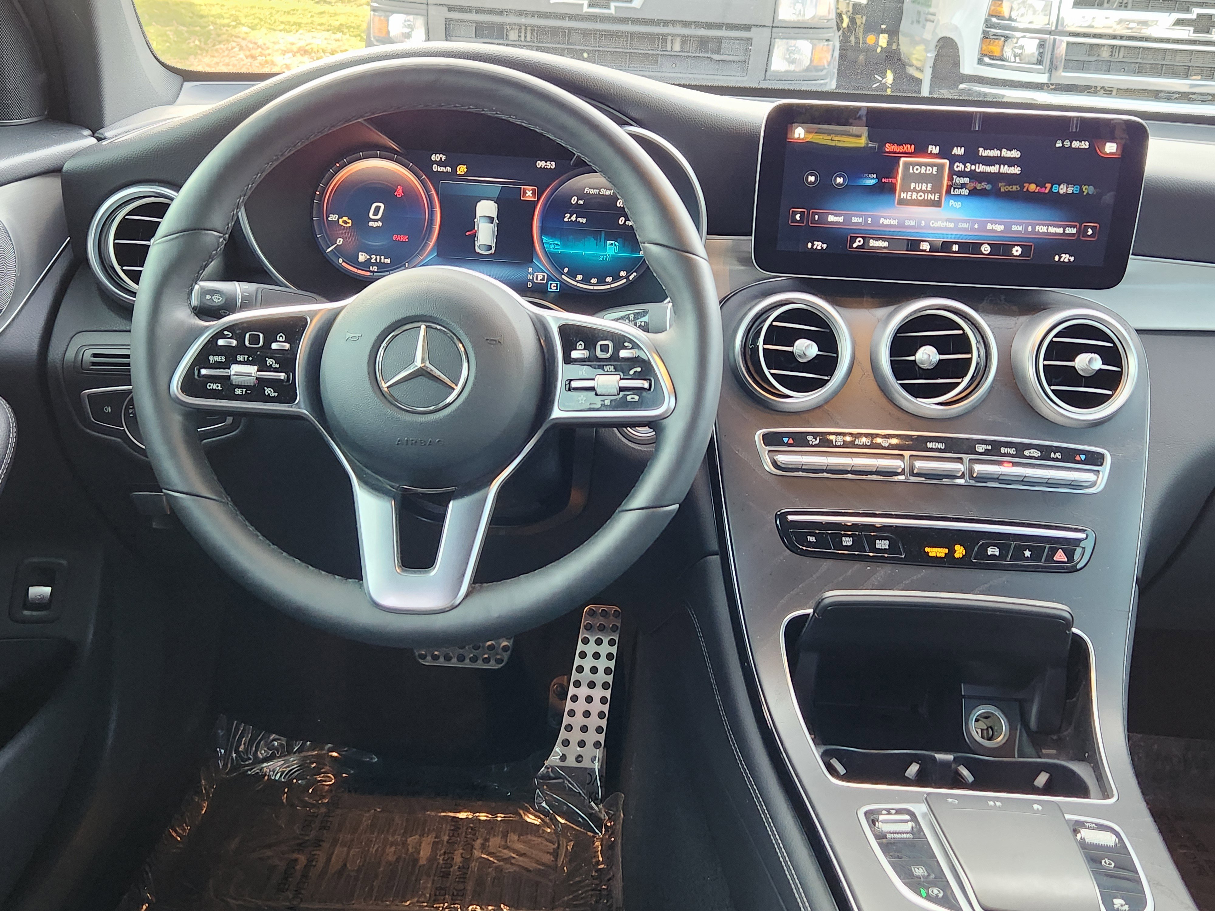 Used 2020 Mercedes-Benz GLC 300 4MATIC Coupe image 17