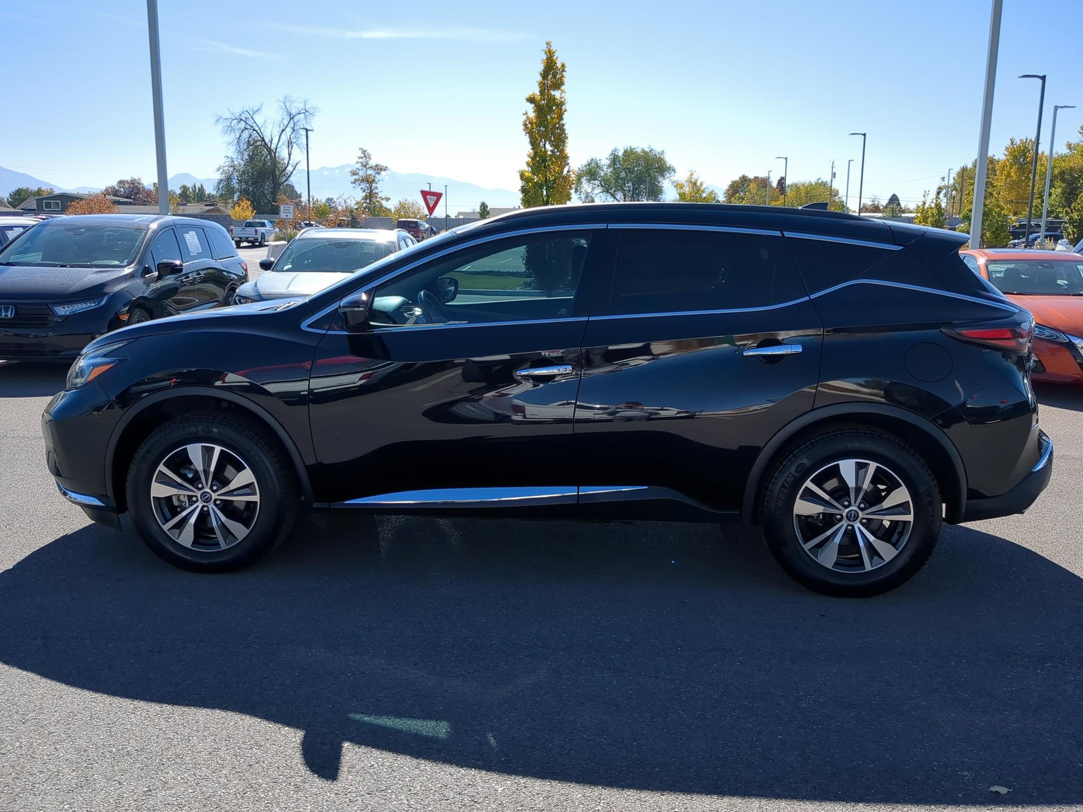 Used 2023 Nissan Murano SV image 9