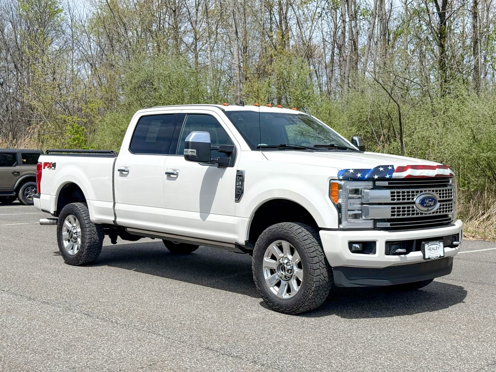 Certified 2019 Ford F250 Platinum w/ Platinum Ultimate Package AWD/4WD image 1