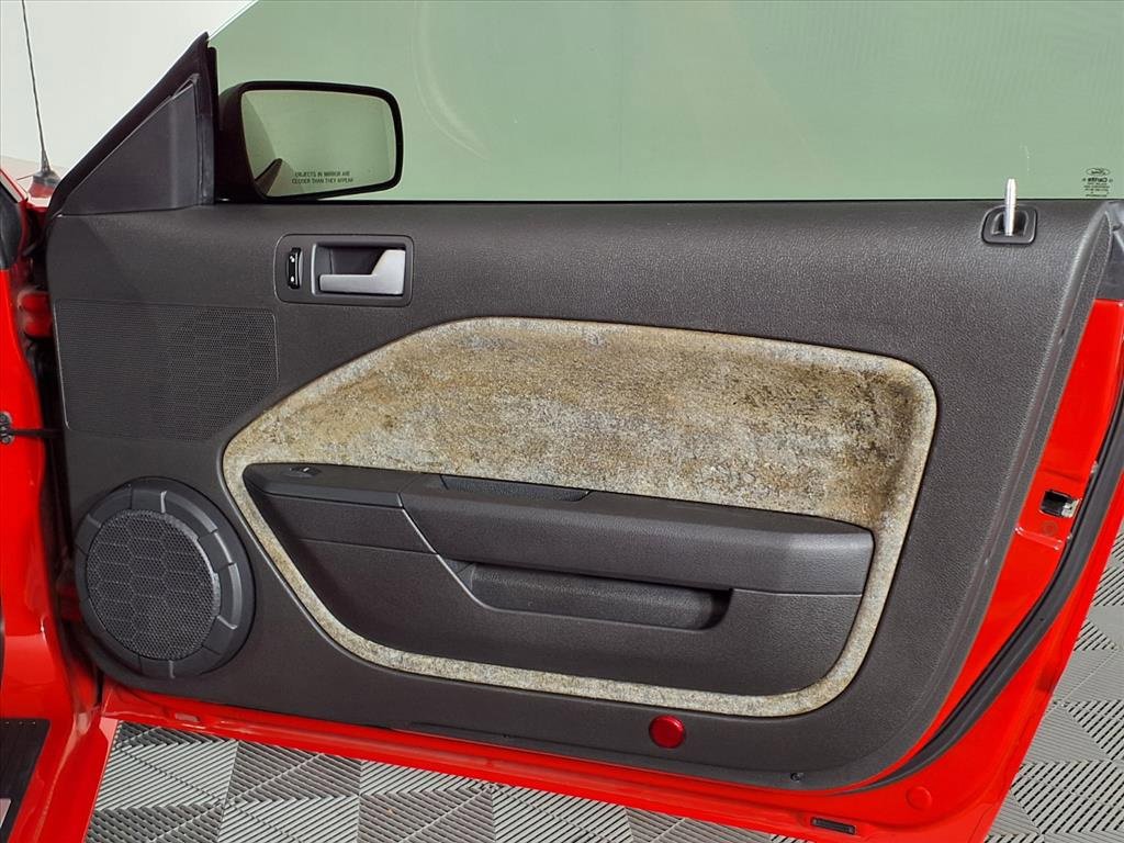 Used 2005 Ford Mustang GT image 8