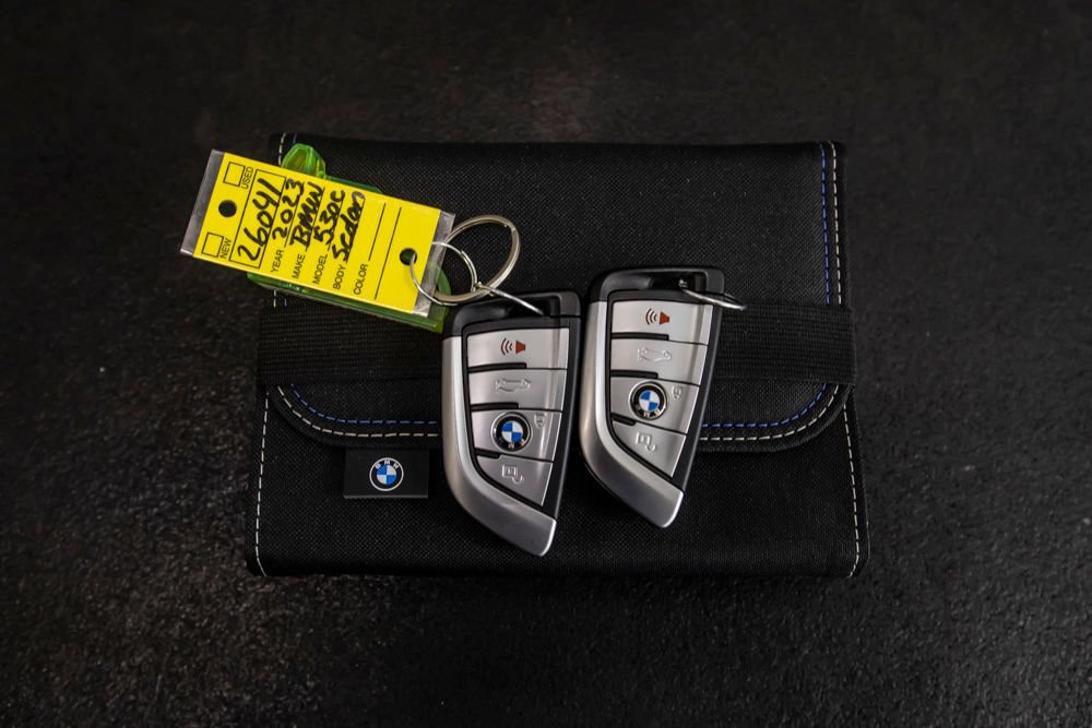 Used 2023 BMW 530e w/ M Sport Package RWD image 46