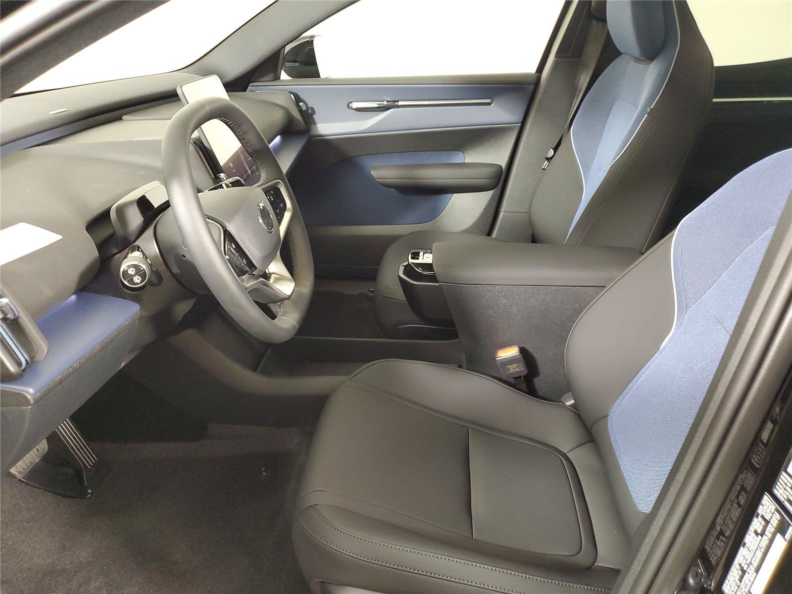 New 2026 Volvo EX30 Ultra w/ Climate Package AWD/4WD image 22